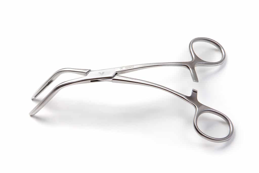 All you need to know about surgical clamps - Complete guide